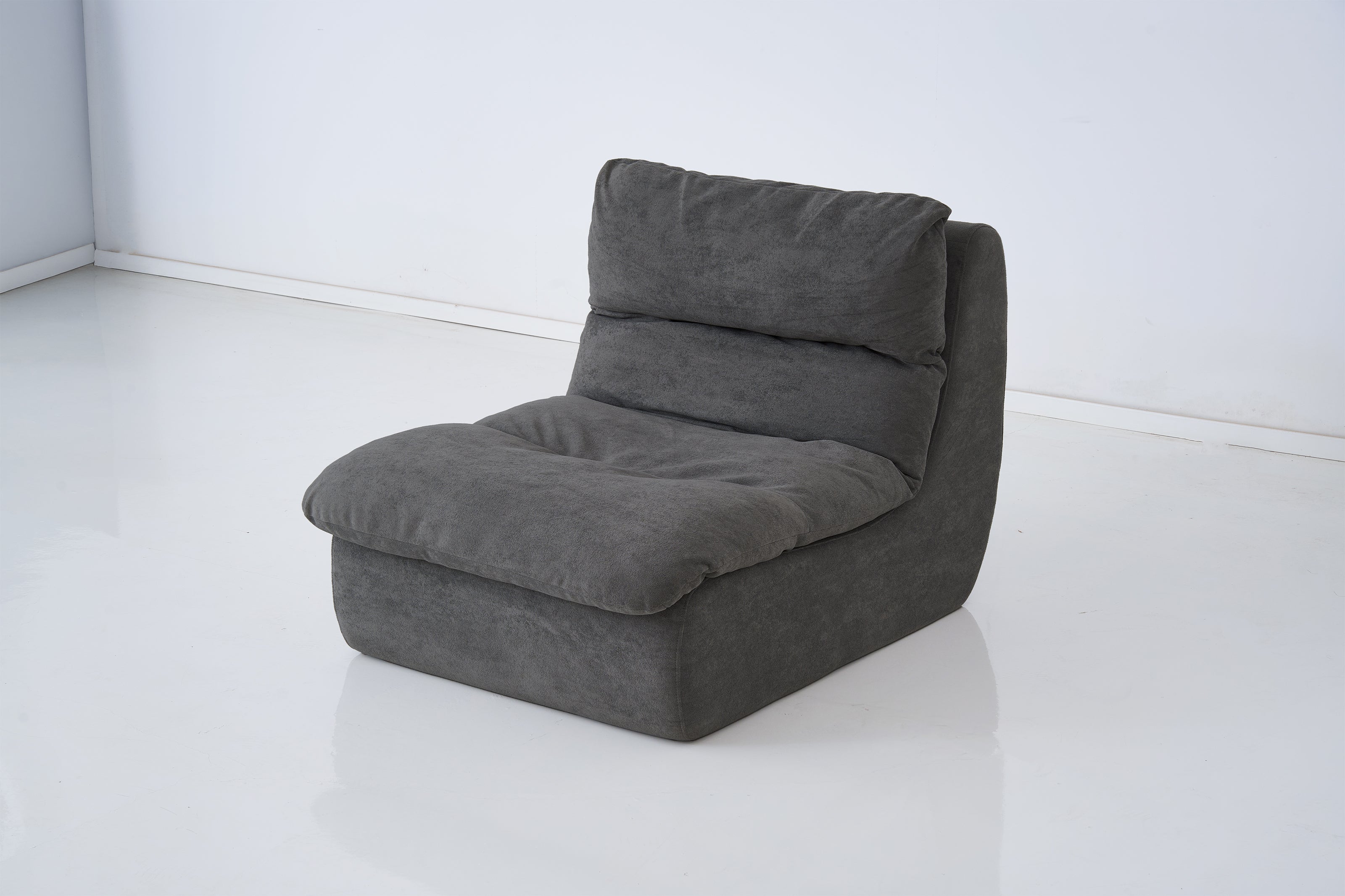 VS-001 — Cloud Lounge Chair