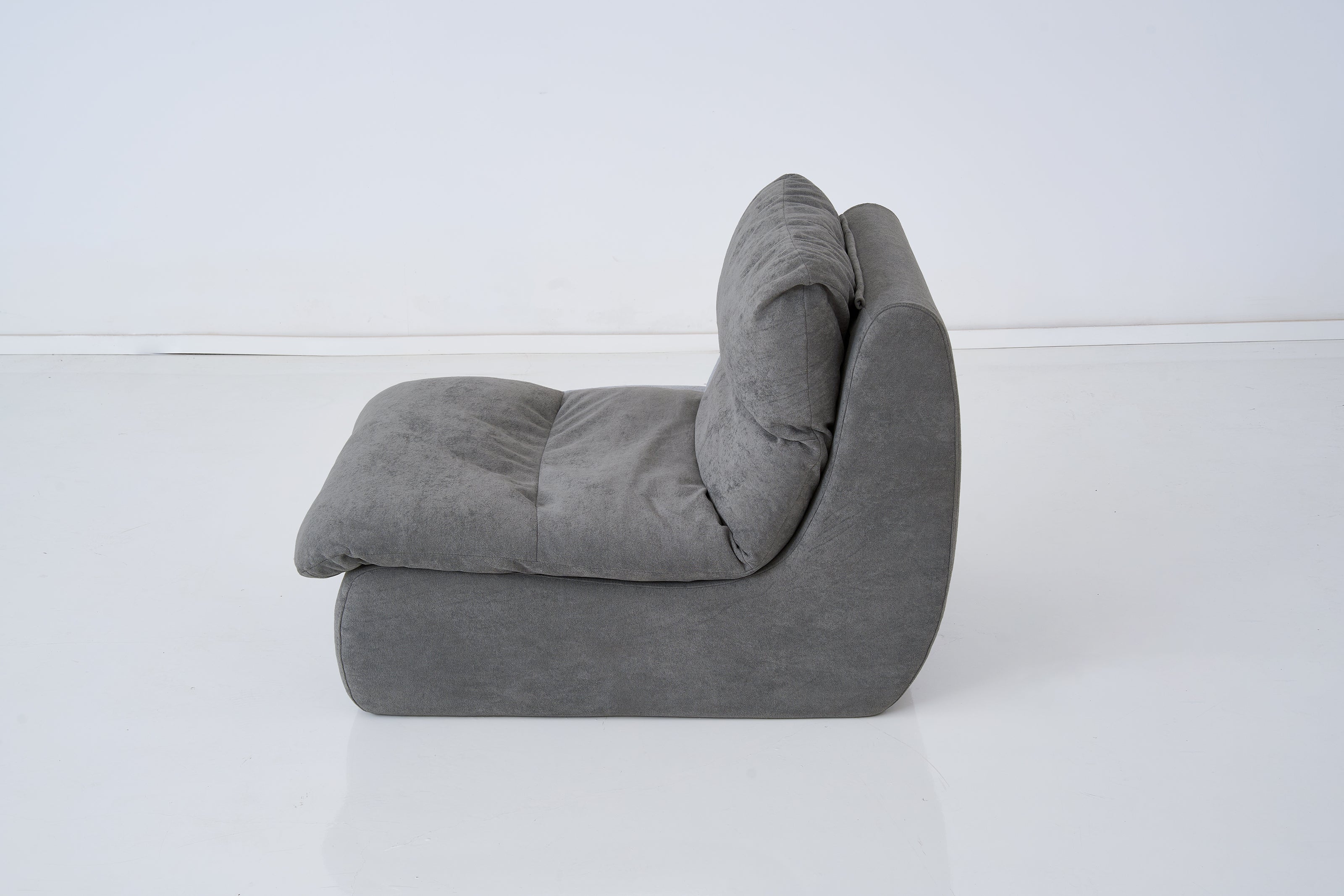 VS-001 — Cloud Lounge Chair