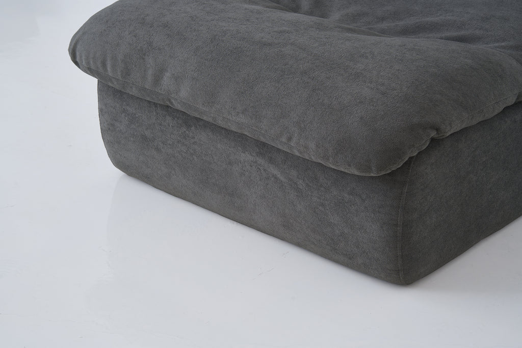 VS-001 — Cloud Lounge Chair