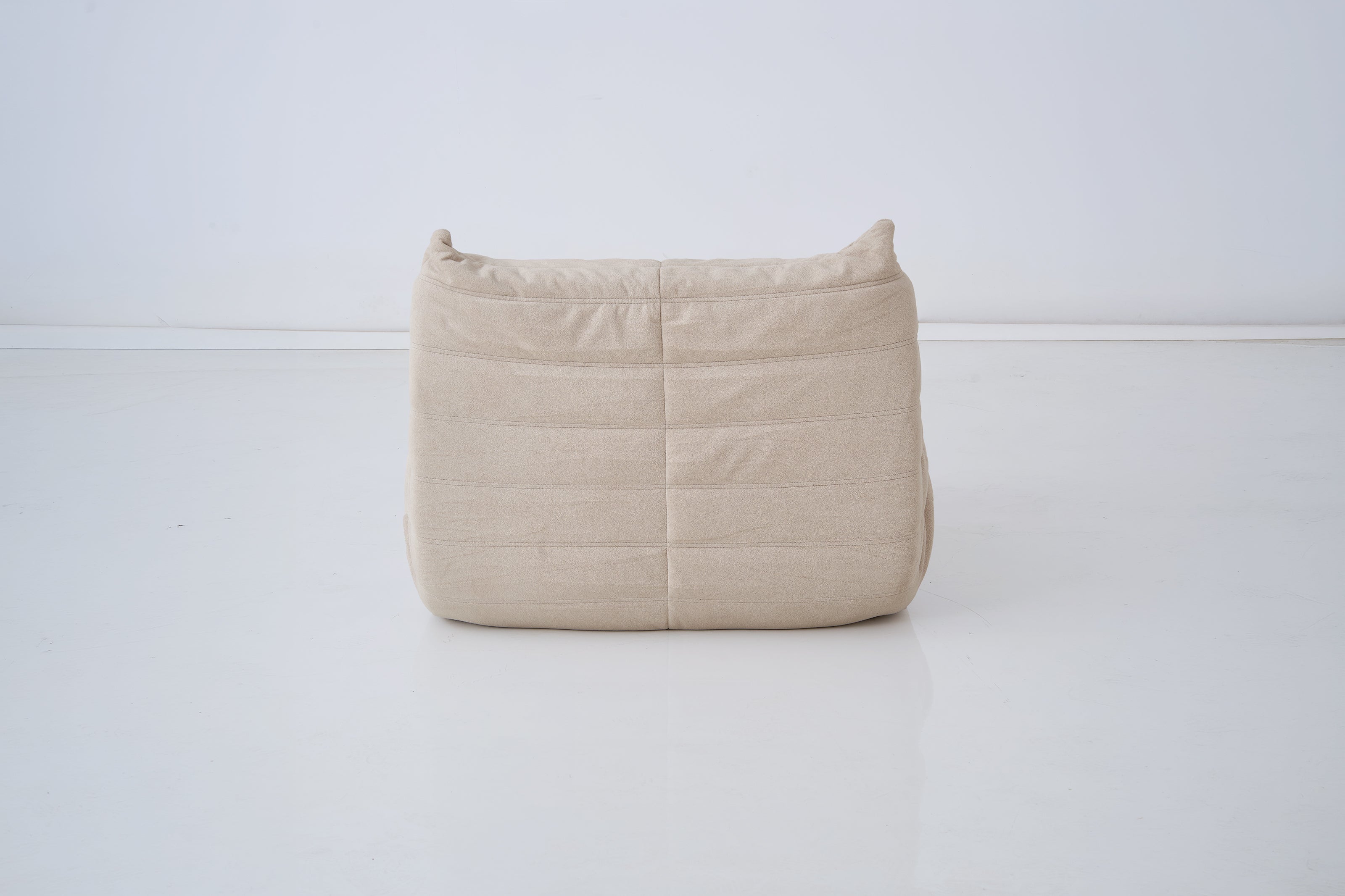 VS-005 — Muse Lounge Chair