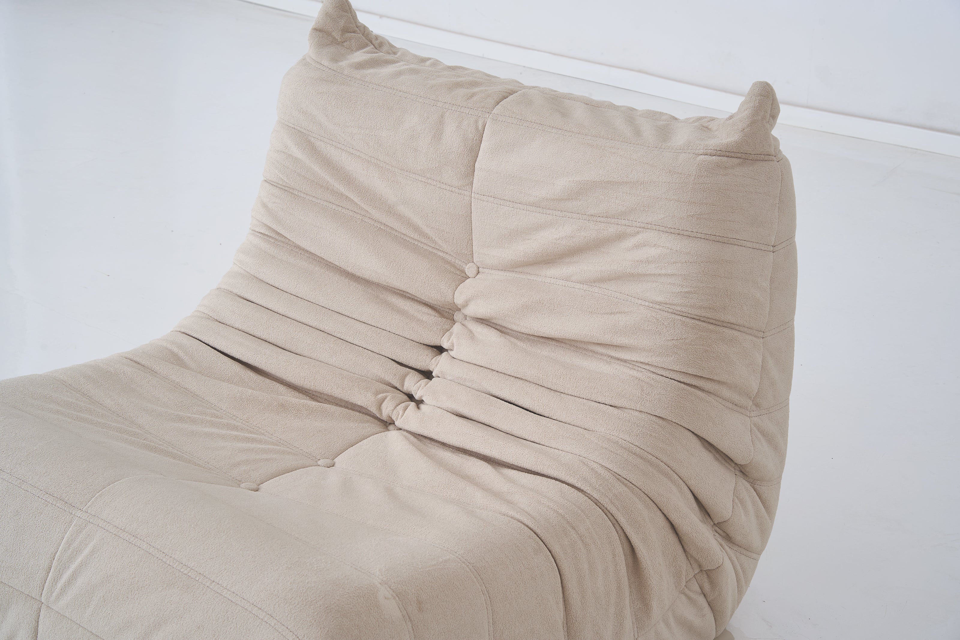 VS-005 — Muse Lounge Chair