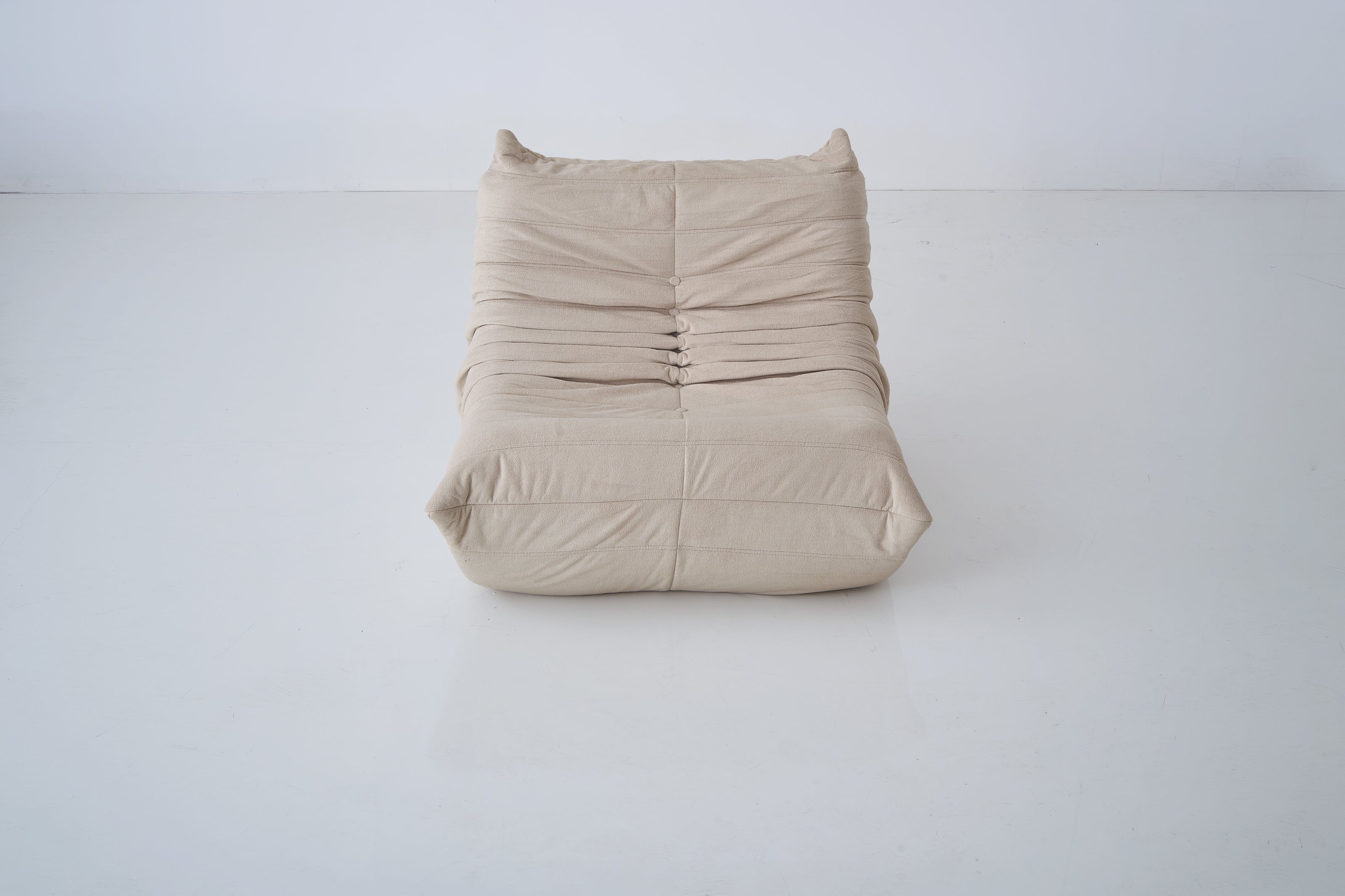 VS-005 — Muse Lounge Chair