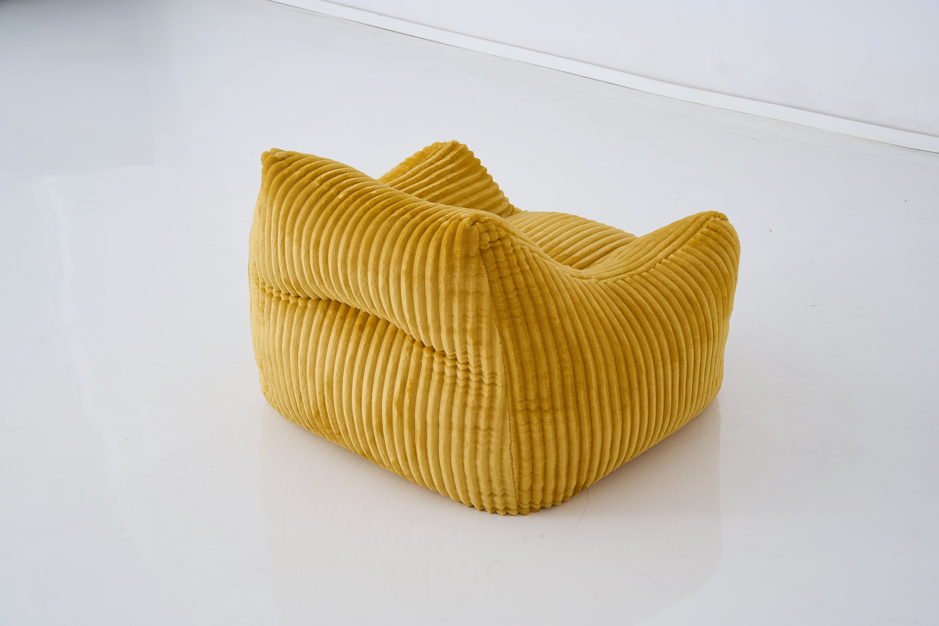 VS-007-Cocoon Lounge Chair