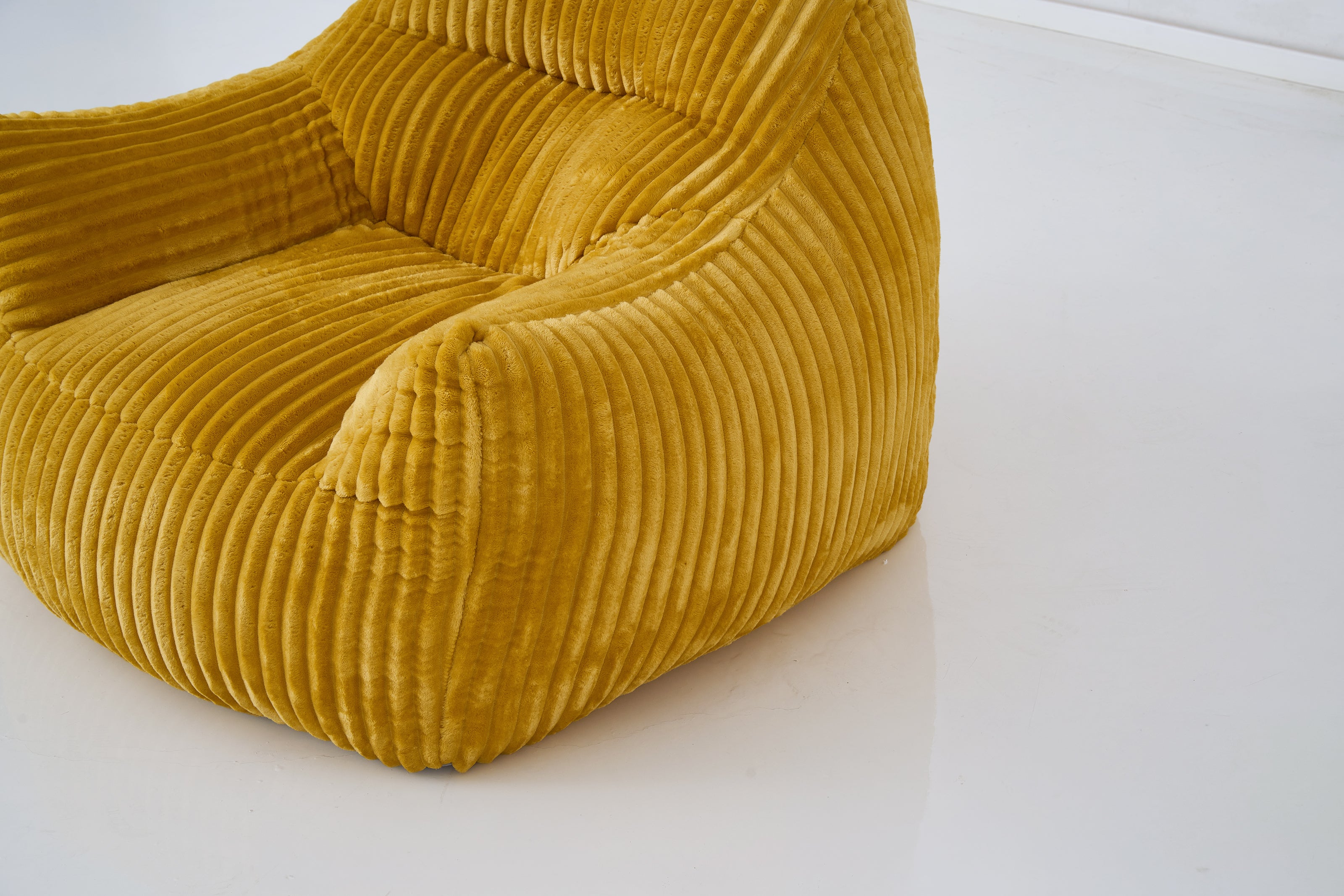 VS-007-Cocoon Lounge Chair